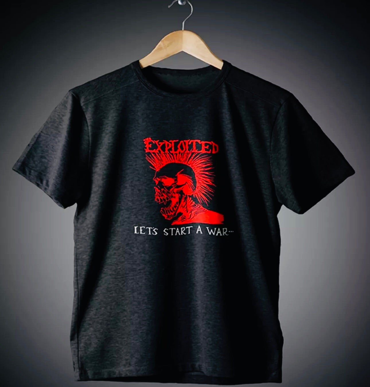 EXPLOITED - Let's Start A War - T SHIRT